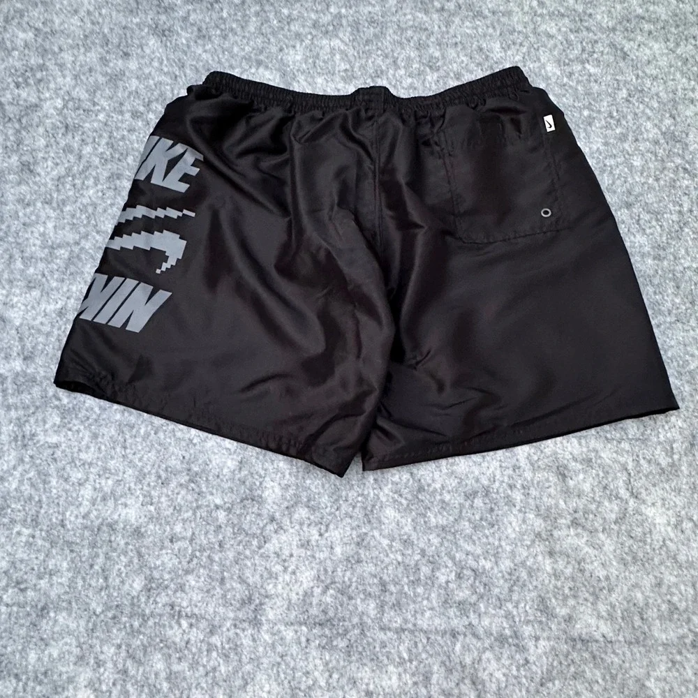 Nike men volley